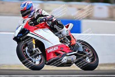 media/Apr-18-2025-TrackDaz (Fri) [[45f5874c44]]/B Group/Session 4 (Turn 6 - Outside)/